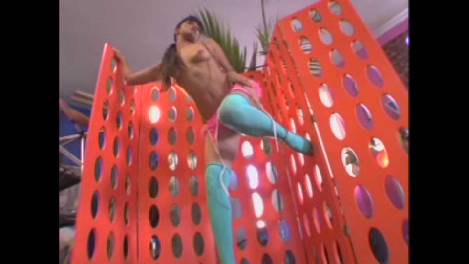 Laundry Day with Sunny Leone, Scene #01