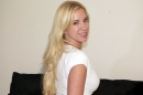 Taylor Lynn picture 3