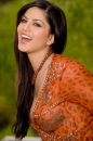 Welcoming Present From Sunny Leone picture 11